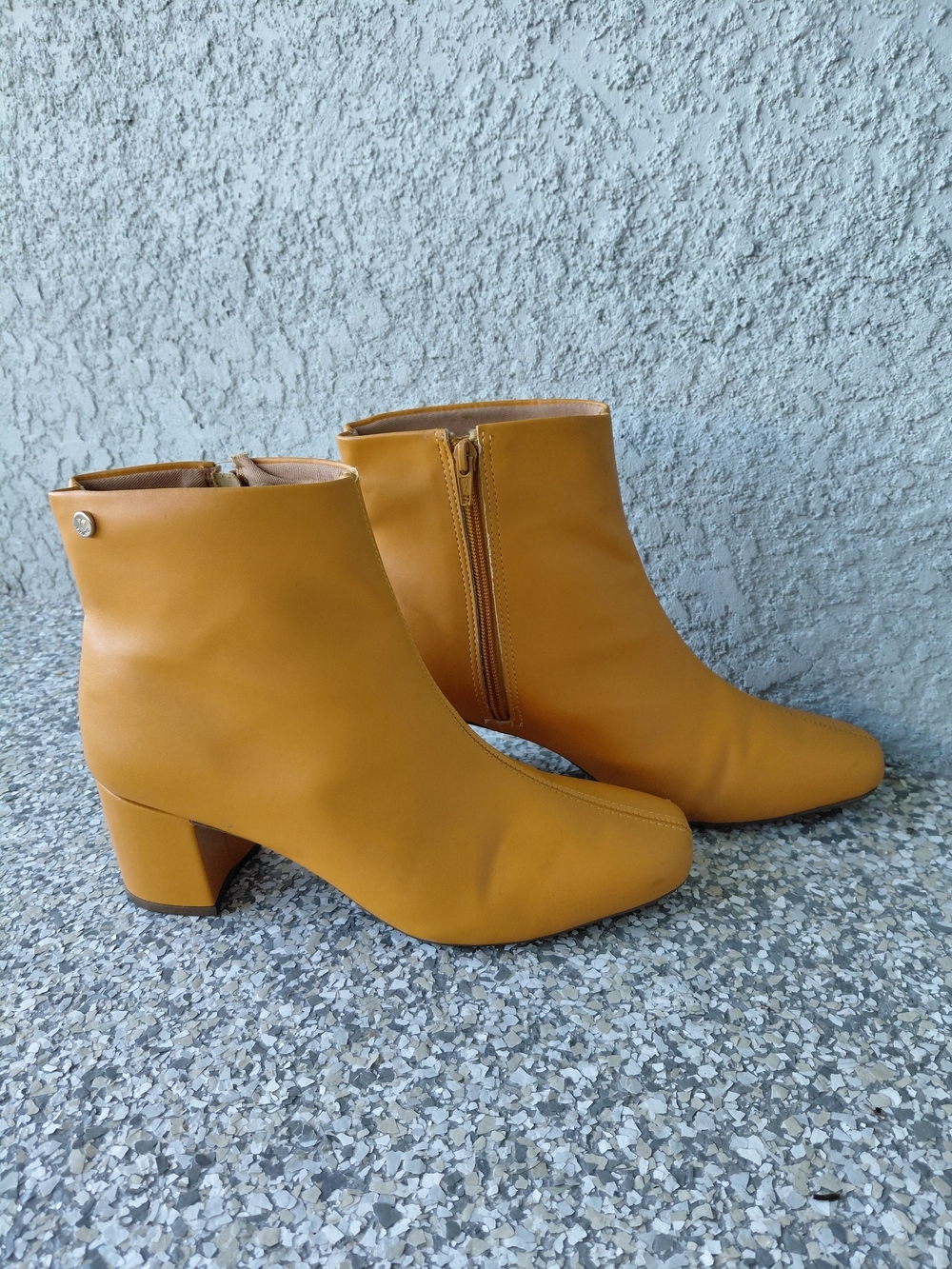 Via Uno Mustard Yellow Square Toe Ankle Boots Block Heel Side Zip Women's 10